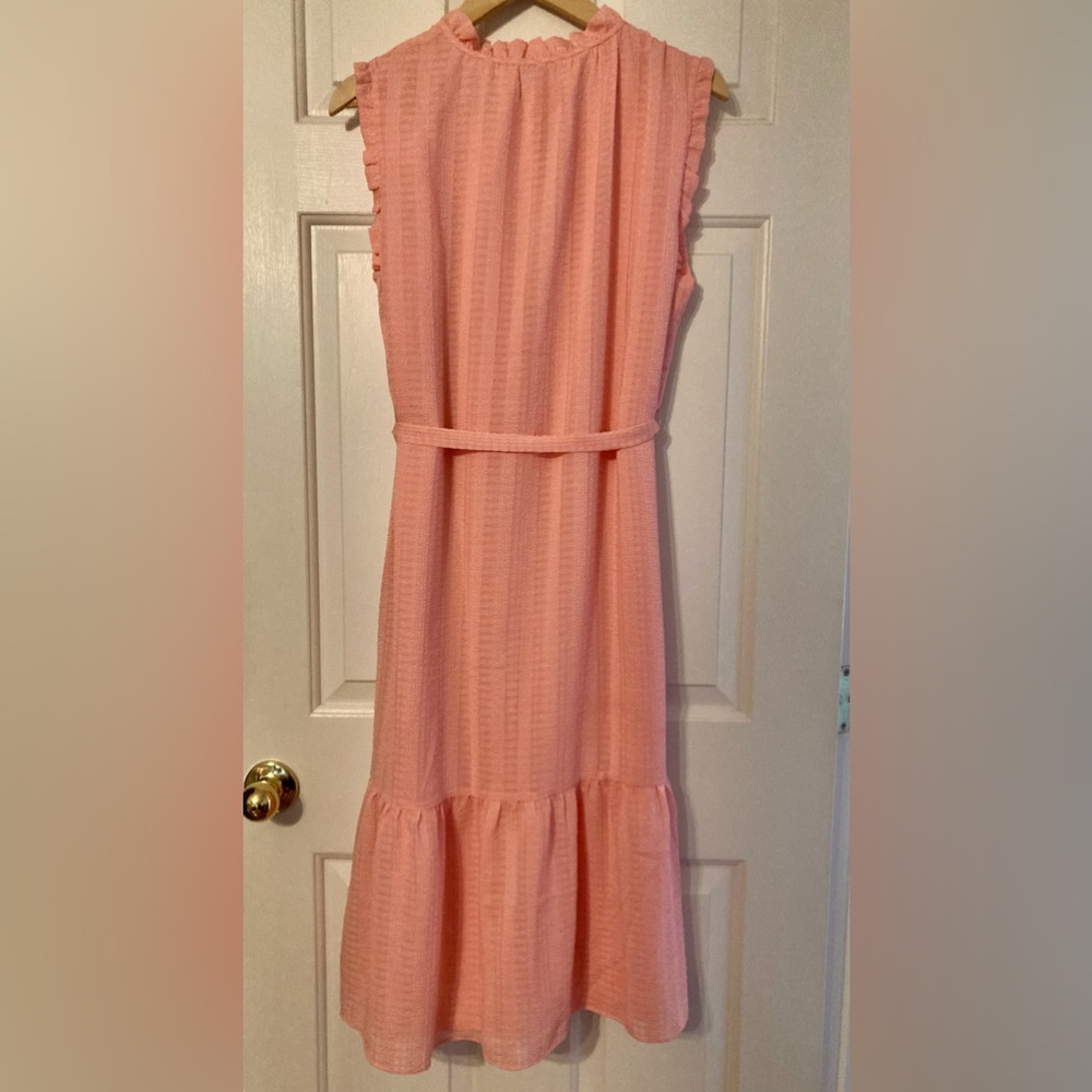Loft Dress - Picture 5 of 7